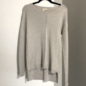 Aritzia Wilfred Free knit sweater